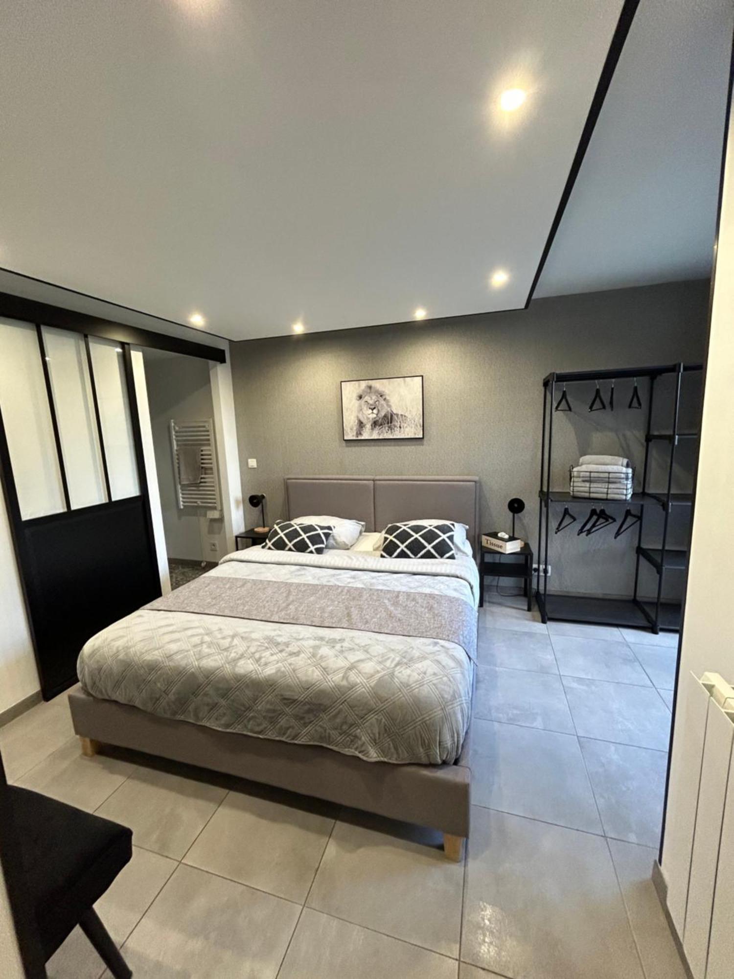 Appart Dans Un Superbe Quartier Wierde Villa Namur Exteriör bild